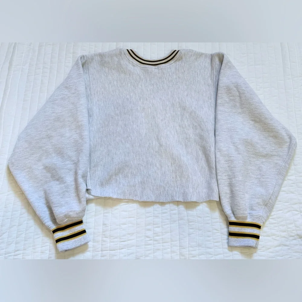 Vintage Minnesota Hockey Cropped Sweatshirt Size XL - Picture 2 of 5